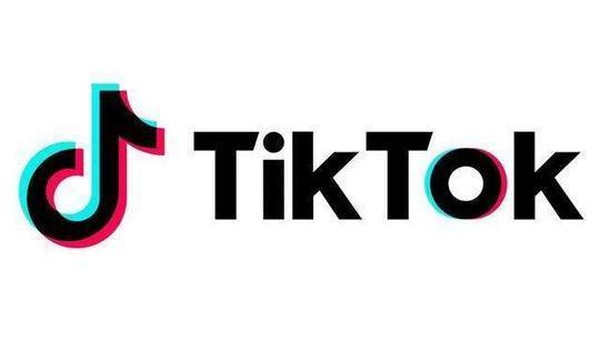 TikTok fabric crafting videos convey the warmth of handmade creations 