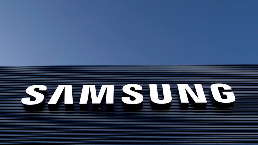 Samsung cooperates with Adobe to optimize folding screen creative software 