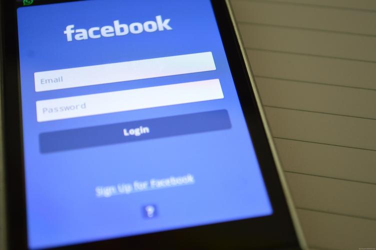 Facebook Tests Subscription-Based News Articles 