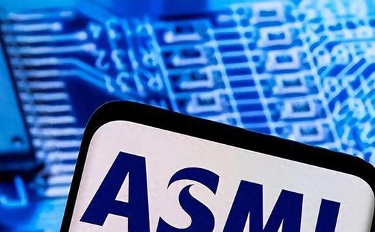 Samsung's Prototype for a Phone That Can Analyze Skin Health 